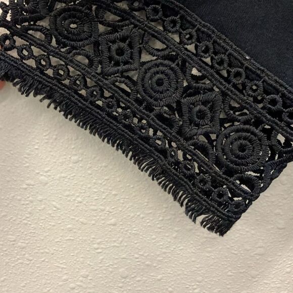 Karen Scott Scoop Neck Black Lagenlook Top with Crochet Sleeves and Hem XL #744 - Picture 2 of 3